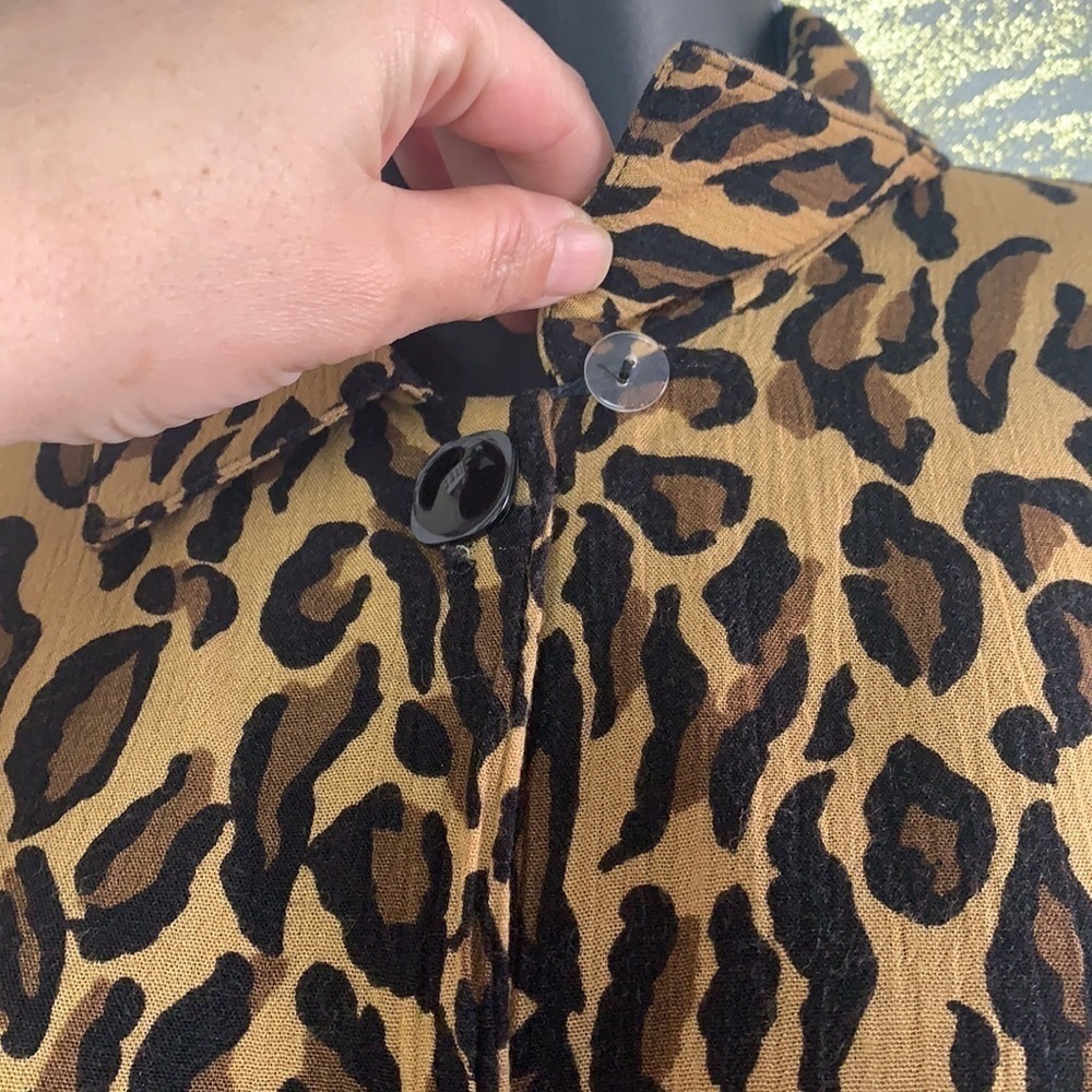 Vintage 🧚‍♀️Clichy Leopard Print Button Down 3/4 Sleeve Blouse Size 12 - Picture 6 of 12